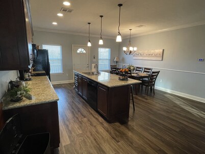 Angler Sunrise..Luxury House on water