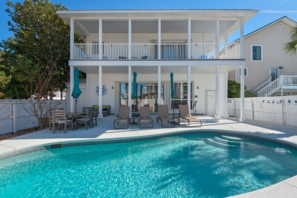 Outdoor pool, a heated pool