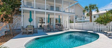 Piscine extérieure, piscine chauffée