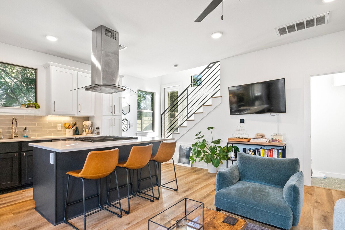 Photo 2 of Modern sanctuary with pool, firepit & BBQ! Perfect for remote work & families!
