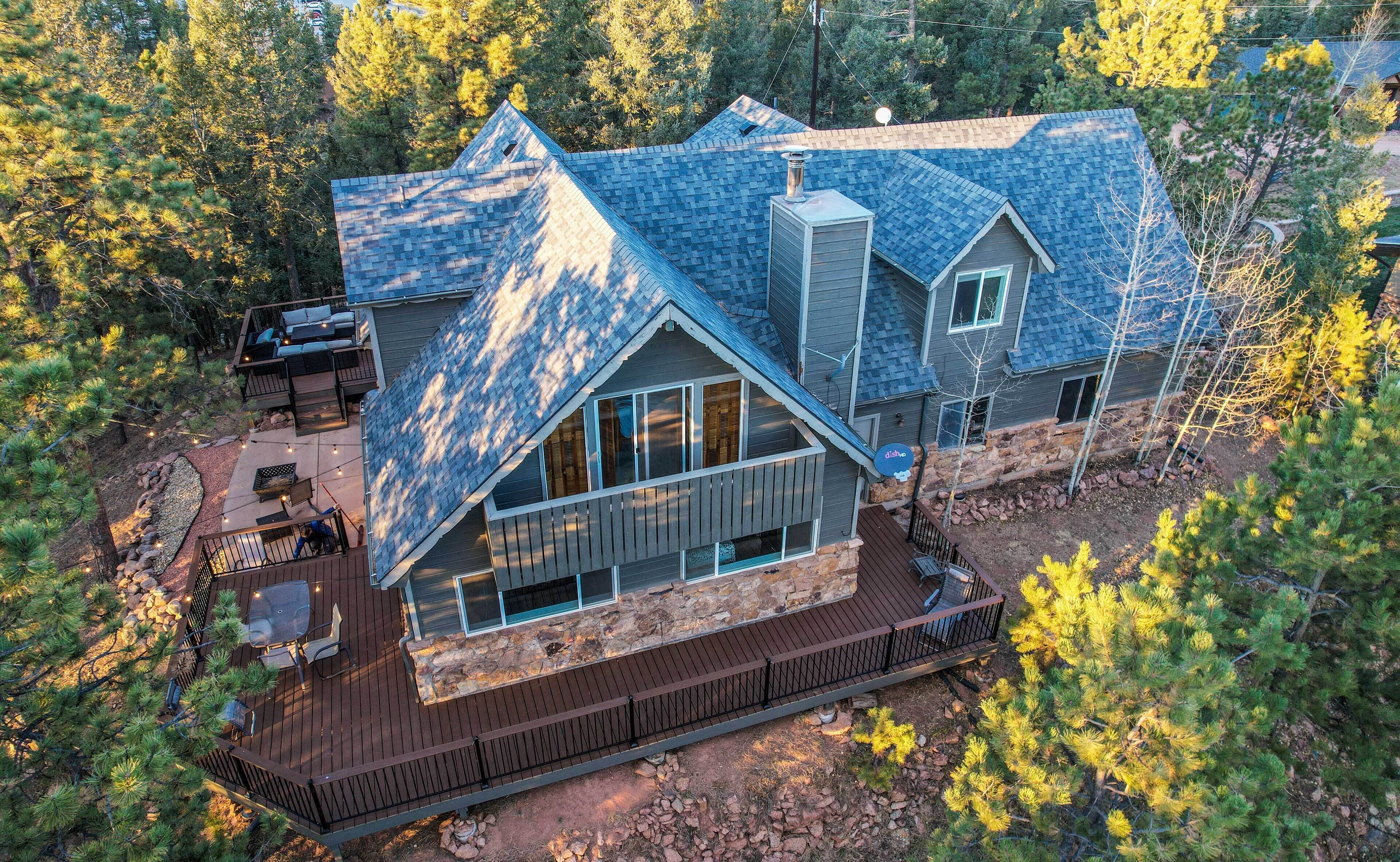 'Mountain Haven' w/ Deck + Pikes Peak Views!