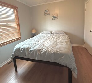 3 dormitorios, tabla de planchar con plancha, wifi gratis y ropa de cama
