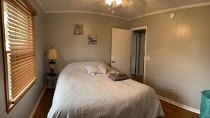 3 bedrooms, iron/ironing board, free WiFi, bed sheets