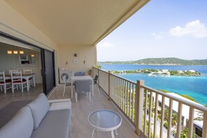 Outdoor dining - D16 Point Pleasant  · *Beautiful Remodel 1BR/1BA Condo w/Amazing Views!* (East End)