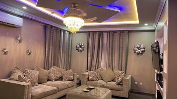 智能电视、Netflix、流媒体服务