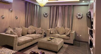 A gated community beautiful house with Wifi, Air conditioning and Hot water.