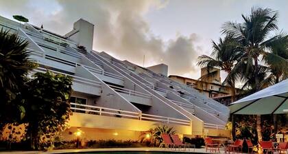 Cozy apartment with views of Morro do Careca.