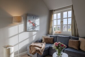 Unclassified image, 4 of 50, button