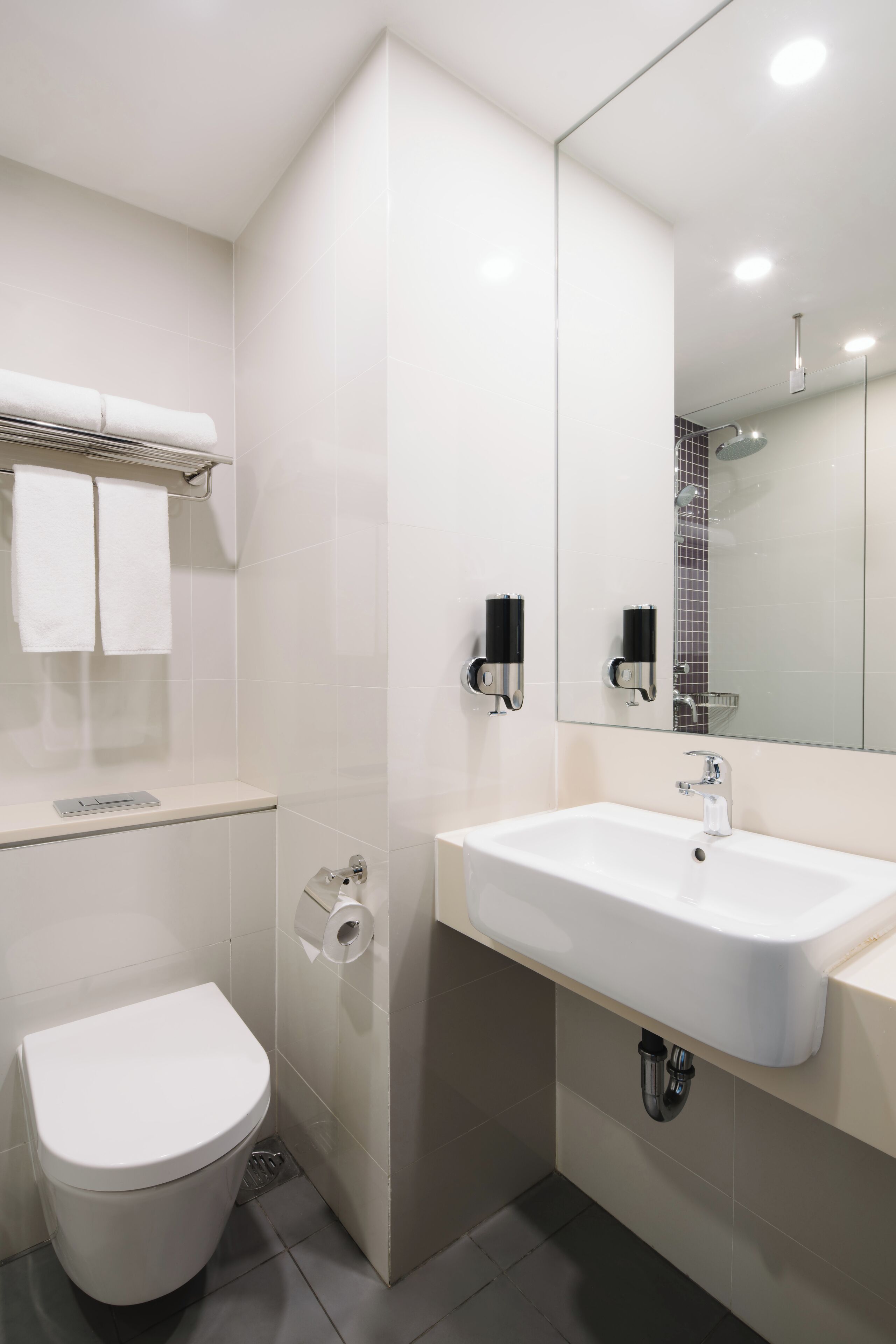 in-room safe, desk, laptop workspace, blackout curtains