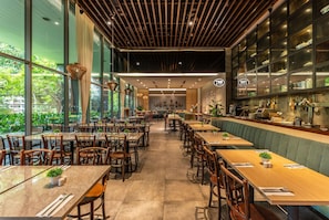 Café - Hotel Traveltine Downtown Singapore, Trademark Collection by Wyndham (Singapore)