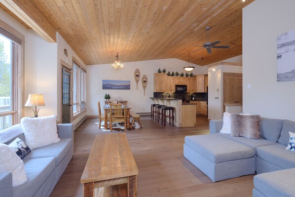 Télévision, cheminée