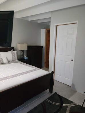 2 habitaciones, tabla de planchar con plancha y wifi gratis 