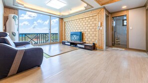 Basic Room, 3 Bedrooms (skysea(more2nightsreservation)) | 1 bedroom, free WiFi - Jeju Skysea Pension (Jeju City)