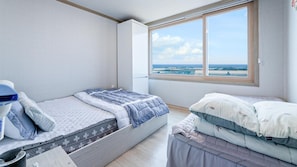 Basic Room, 3 Bedrooms (skysea(more2nightsreservation)) | 1 bedroom, free WiFi - Jeju Skysea Pension (Jeju City)