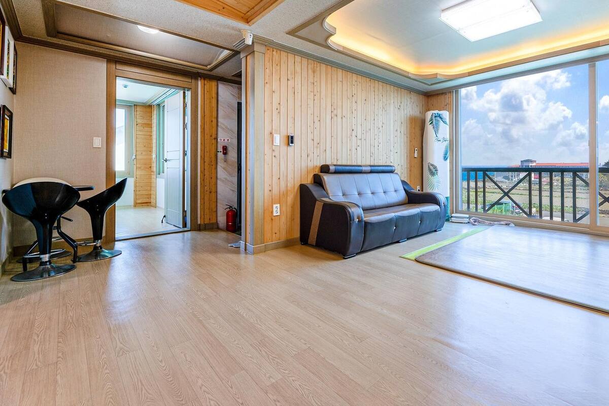 ห้องเบสิก, 3 ห้องนอน (skysea(more2nightsreservation)) | 1 ห้องนอน, Wi-Fi ฟรี