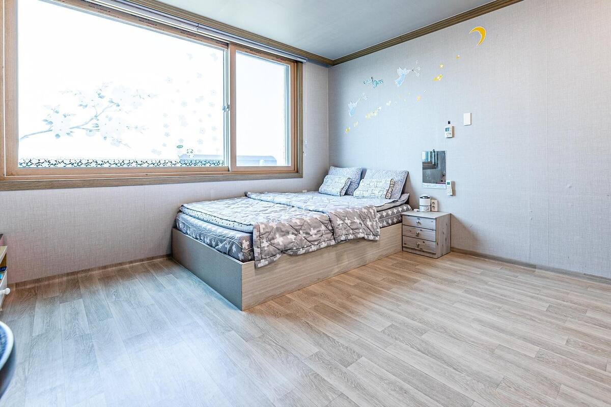 ห้องเบสิก, 1 ห้องนอน (jeju(more2nightsreservation)) | 1 ห้องนอน, Wi-Fi ฟ  รี