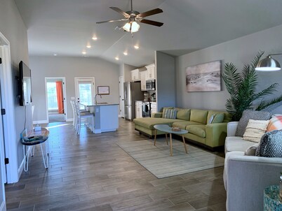 MODERN HOME - firepit & fenced in backyard!