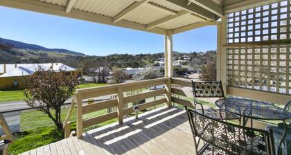 Cute and quaint country cottage in the heart of Omeo Victoria.
