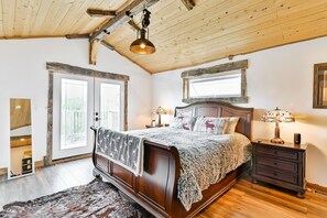 4 soverom, safe på rommet, strykejern/-brett og wi-fi (inkludert)