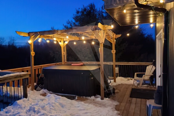 Bañera de hidromasaje al aire libre