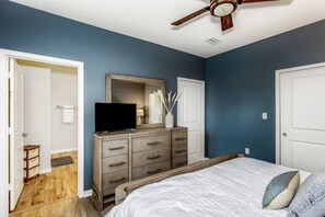 3 chambres, fer et planche à repasser, Wi-Fi gratuit, draps fournis