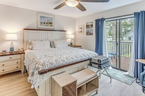 2 bedrooms, desk, iron/ironing board, Internet - Patio & Balcony! NMB Townhome < 2 Mi to Shore (North Myrtle Beach)