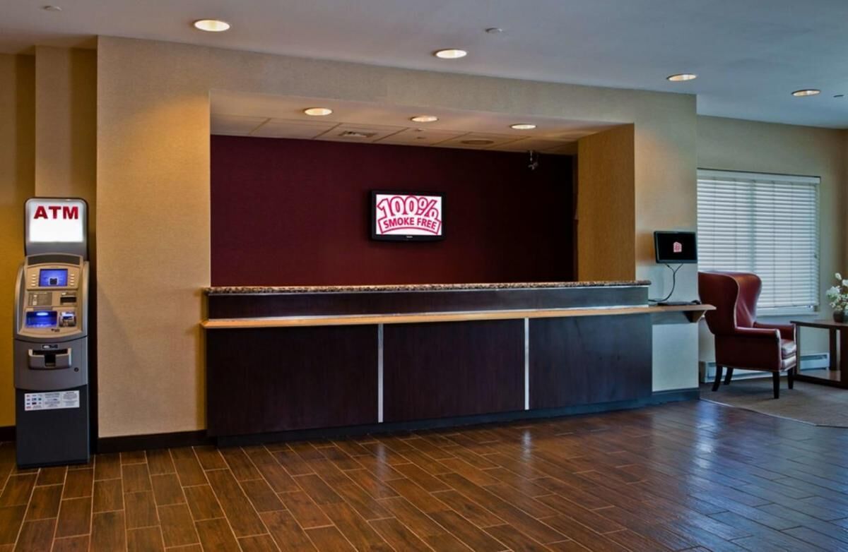 Budget-Friendly Comfort! FREE Parking, Near Old Ship Street Historic District!