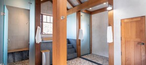 Talo, 4 makuuhuonetta | Kylpyhuone | Pyyhkeet