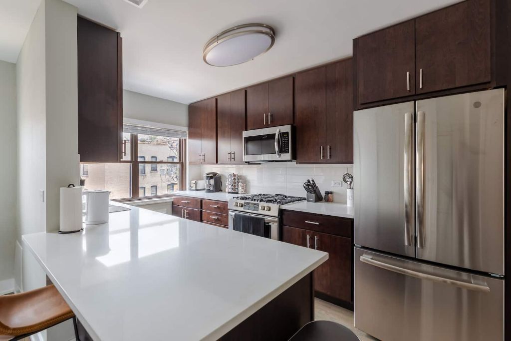 冰箱、微波炉、烤箱、炉灶