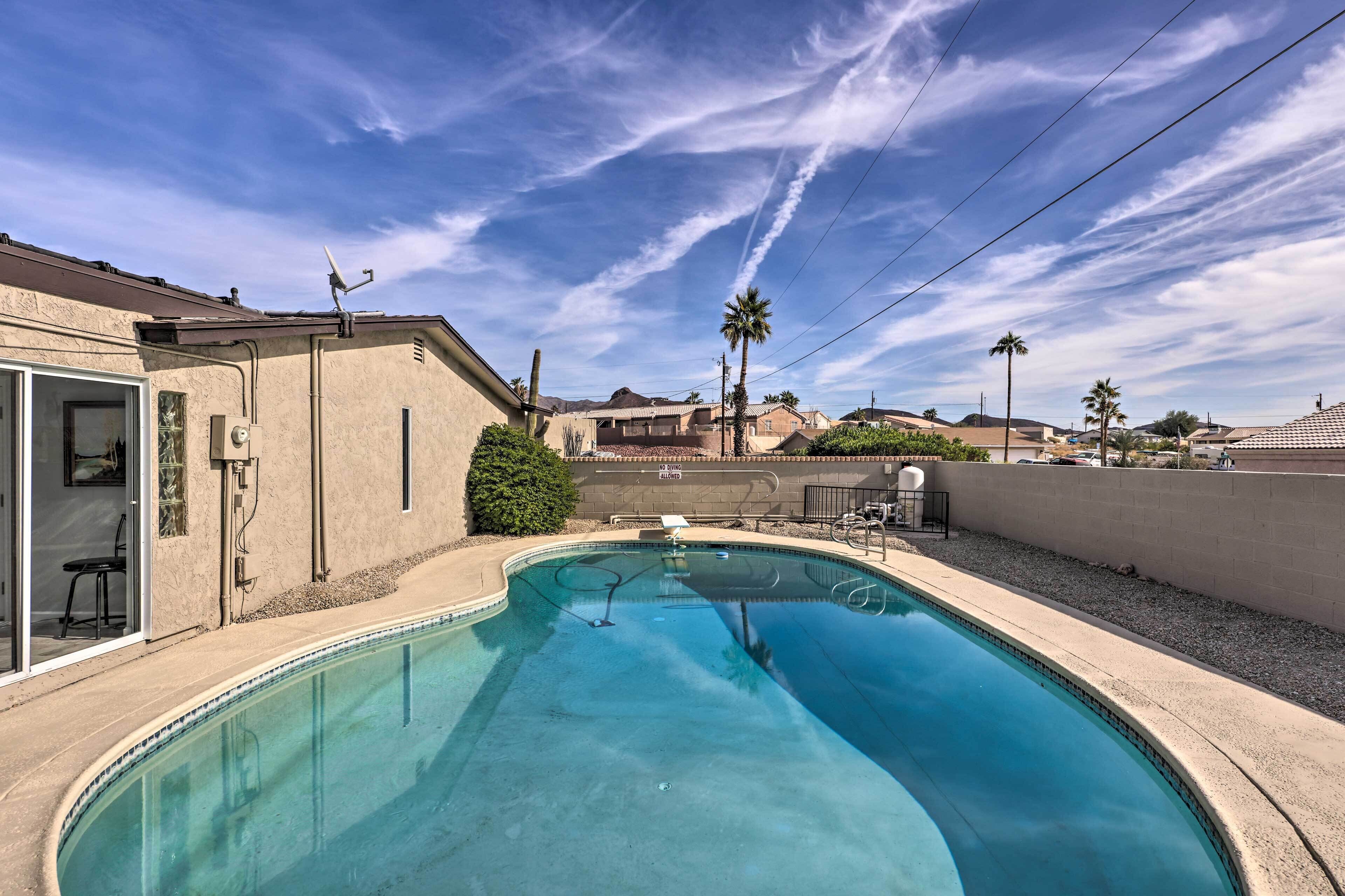 Home w/ Arizona Room ~ 5 Mi to Lake Havasu!