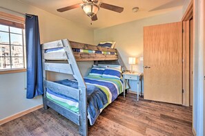 2 bedrooms, desk, iron/ironing board, travel cot - Steamboat Home w/ Garage, 1 Mi to Ski Resort (Steamboat Springs)