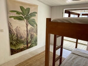 3 bedrooms, desk, iron/ironing board, travel cot - Case Laurette (Saint-Leu)