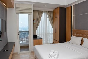 1 bedroom, free WiFi, bed sheets - Cozy Living Studio At Menteng Park Apartment (Jakarta)