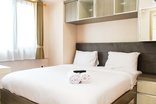Room | 2 bedrooms, free WiFi, bed sheets - Comfort And Spacious 2Br At Meikarta Apartment (Cikarang)