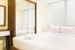 Room | 2 bedrooms, free WiFi, bed sheets - Nice And Comfort 2Br Apartment At Meikarta (Cikarang)