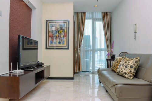 Elegant And Comfort 1Br + Extra Room Apartment At Bellagio Residence