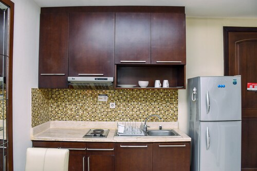 Elegant And Comfort 1Br + Extra Room Apartment At Bellagio Residence