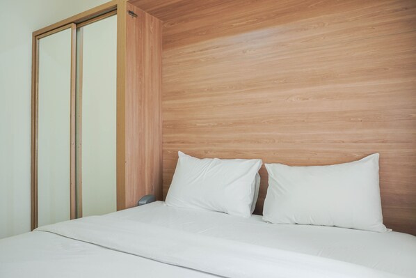 2 bedrooms, free WiFi, bed sheets - Cozy Living 2Br Green Pramuka City Apartment Next To Mall (Jakarta)