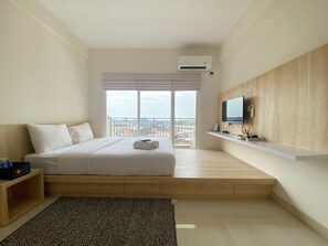 1 bedroom, free WiFi, bed sheets - Spacious And Modern Studio Room At Galeri Ciumbuleuit 3 Near Unpar (Bandung)