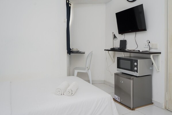 Interior - Cozy And Calm Studio No Kitchen Apartment At Aeropolis Residence (Tangerang)