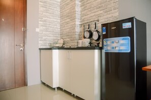 Private kitchen - Good Deal 1Br Apartment Signature Park Grande Mt Haryono (Jakarta)