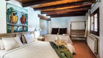 4 chambres, fer et planche à repasser, Wi-Fi gratuit, draps fournis