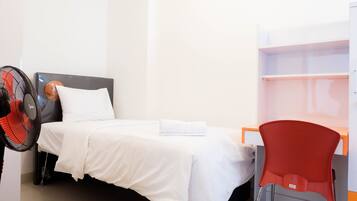 Room | 2 bedrooms, free WiFi, bed sheets