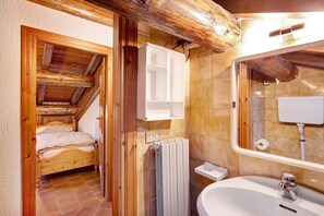 Regadera y secadora de cabello 