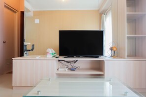 2 bedrooms, bed sheets