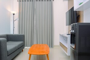 Living area - Warm And Cozy 2Br Signature Park Grande Apartment (Jakarta)