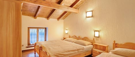 2 bedrooms, free WiFi, bed sheets