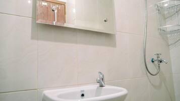 Habitación | 1 dormitorio, wifi gratis, ropa de cama