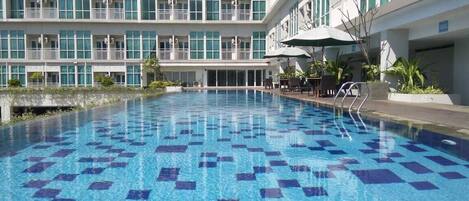 Kolam renang outdoor