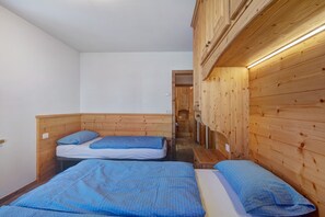 2 bedrooms, free WiFi, bed sheets